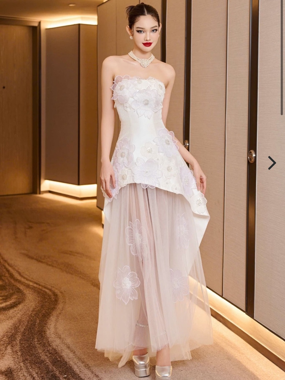 Strapless White Floral Appliqué Tulle Wedding Dress / Gown